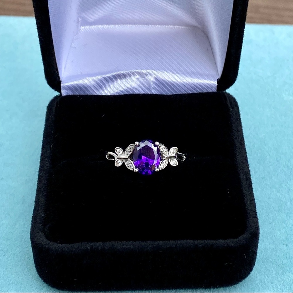 💸FINAL PRICE DROP💕NIB Sterling Silver Amethyst Center Stone CZ Ring💕